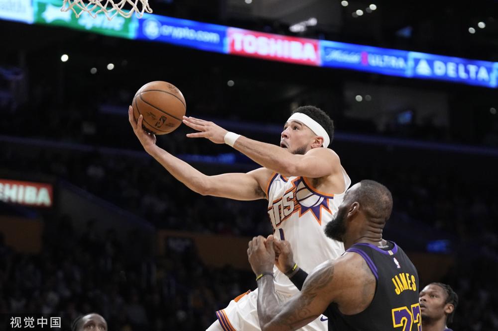 凭借顽强的 凭借顽强的